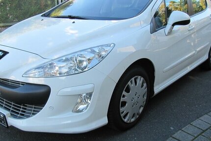 Peugeot 308 Platinum+ Klma+Insp+ TÜV + NEU + 230.447 km 3.435 € Schwalbach/Taunus 65824