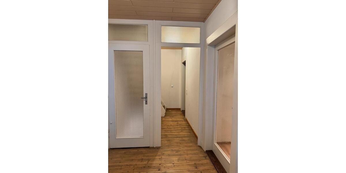 EFH 3ZK Bad mit abgeschlossenem Innenhof, Laube und Außen-WC 3 zimmer