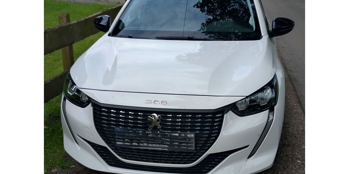 Peugeot 208 33.600 km 15.990 &euro; Elmshorn 25335