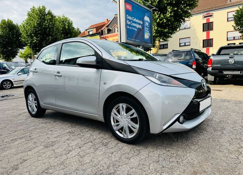 Aygo (X)