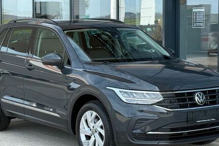 VW Tiguan 100.000 km 24.999 &euro; Zierenberg-Oelshausen 34289