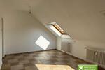 Dachgeschoßwohnung Velbert - 3 Zimmer, 77 m&sup2;, 615&euro; | Angebot:26676315