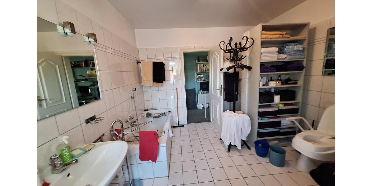 Dachgeschoßwohnung Bendestorf - 3 Zimmer, 125 m&sup2;, 399.000&euro; | Angebot:25899986