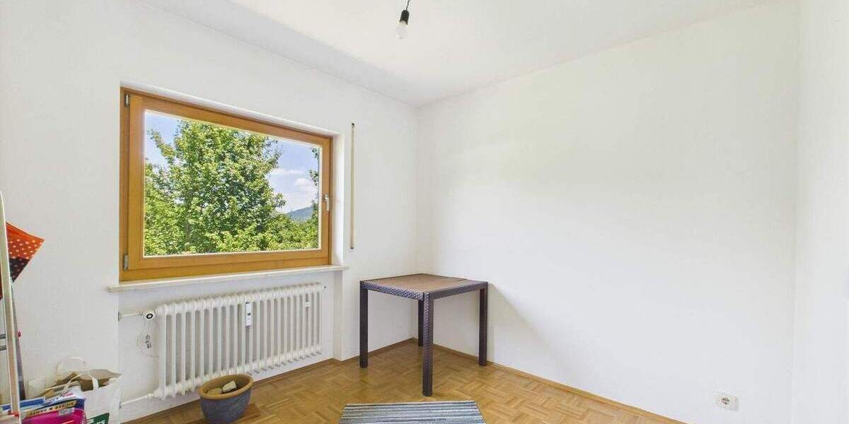 Etagenwohnung Bad Wiessee - 3 Zimmer, 75 m&sup2;, 1.200&euro; | Angebot:25537674