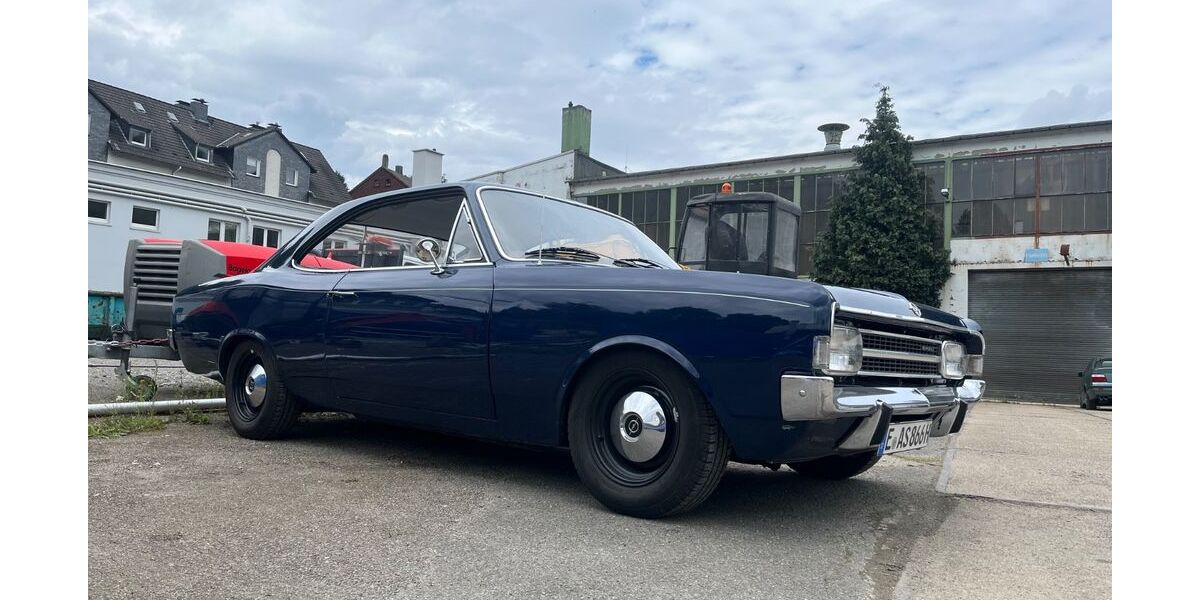 Opel Rekord 88.888 km 11.900 &euro; Essen 45289