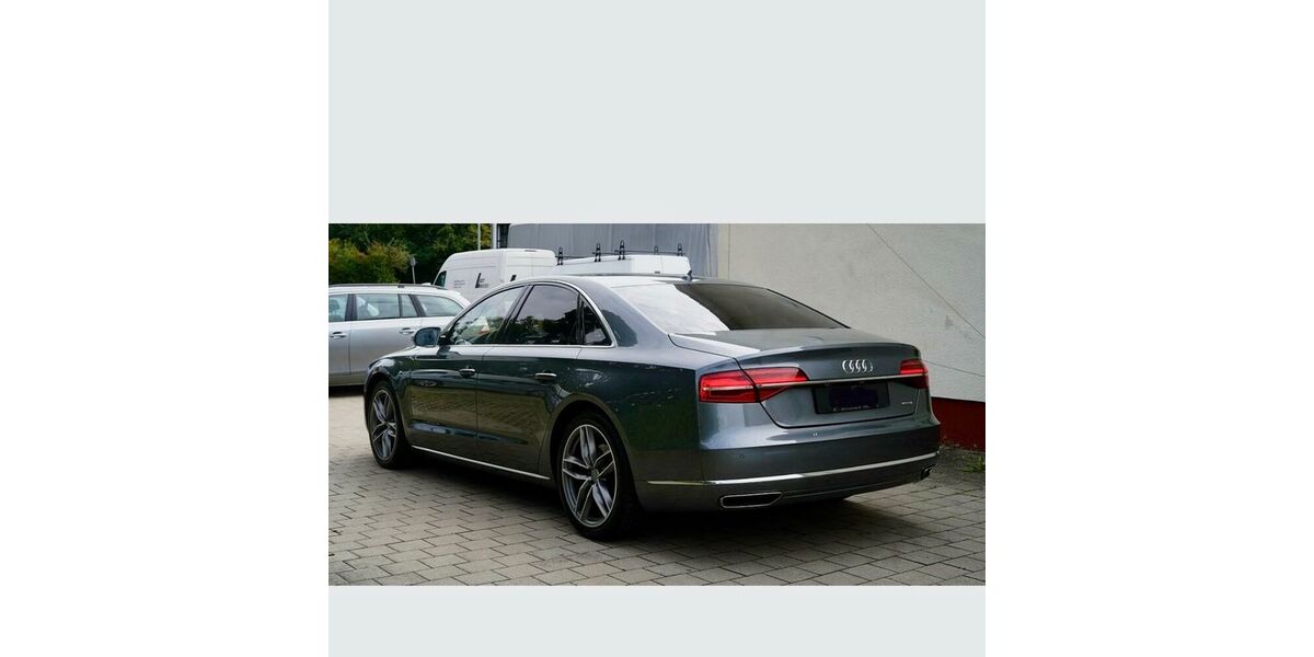 Audi A8 185.000 km 26.700 &euro; Hornberg 78132