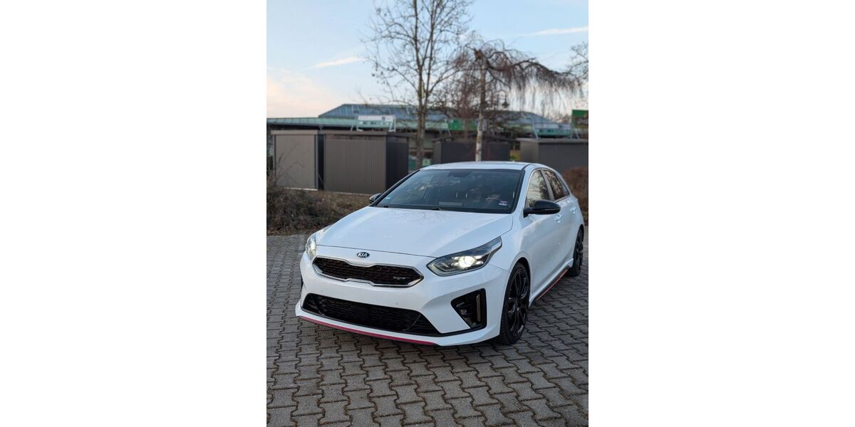 Kia ceed / Ceed 86.000 km 22.200 &euro; Friedrichshafen 88045