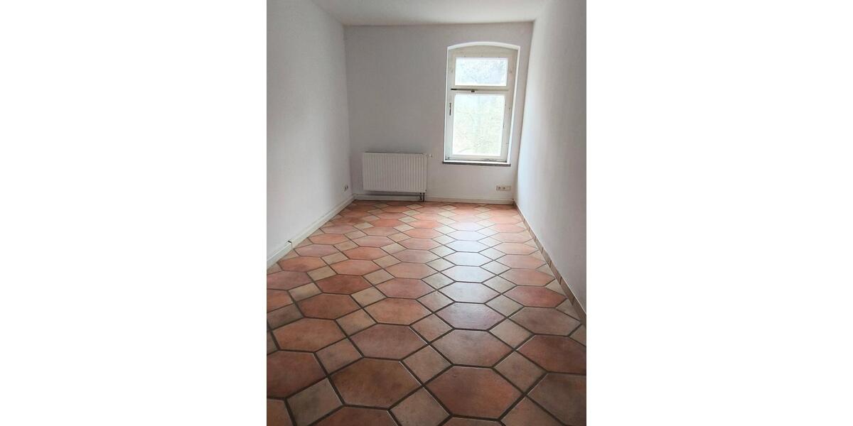 Etagenwohnung Oelsnitz (Vogtland) - 3 Zimmer, 71 m&sup2;, 450&euro; | Angebot:26632842