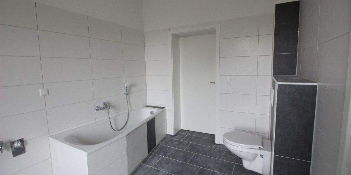 Attraktive 3-Raum-Wohnung in Aue mit Balkon 3 zimmer