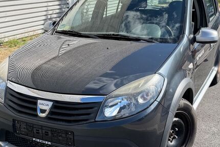 Dacia Sandero 205.000 km 3.000 &euro; Frankfurt am Main 65933