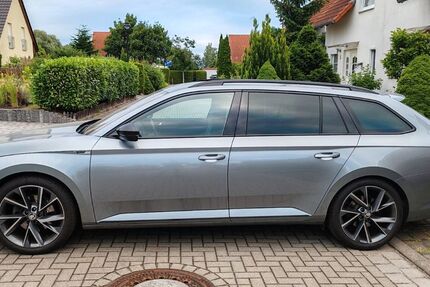 Skoda Superb 76.000 km 22.999 &euro; Halle (Saale) 06116