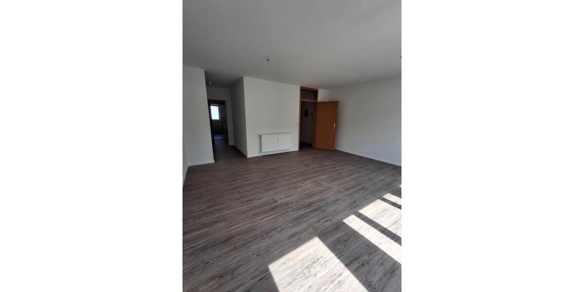 Etagenwohnung Schirgiswalde-Kirschau Kirschau - 4 Zimmer, 117 m&sup2;, 877&euro; | Angebot:26476004
