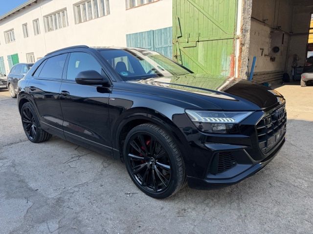 Audi Q8 85.000 km 63.999 &euro; Halle 06118