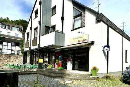 Haus Blankenheim - 6 Zimmer, 330 m&sup2;, 550.000&euro; | Angebot:26296088