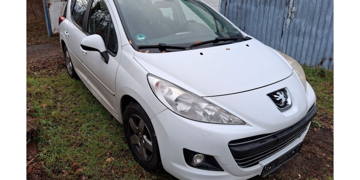 Peugeot 207 171.000 km 2.199 &euro; Freital 01705