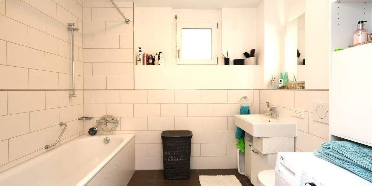 Sonnige 2-Zimmerwohnung mit moderner Einbauküche und großer Südloggia 2 zimmer