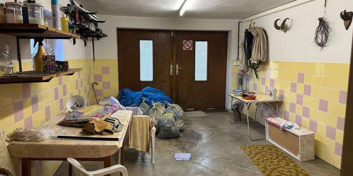 Bungalow - EinZweifamilienhaus mit Wintergarten und tollem Ausblick - Einfamilienhaus Unterwellenborn | Angebot:25809411