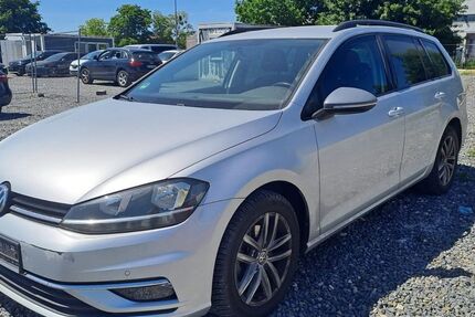 VW Golf 216.000 km 7.999 &euro; Mittenwalde 15749