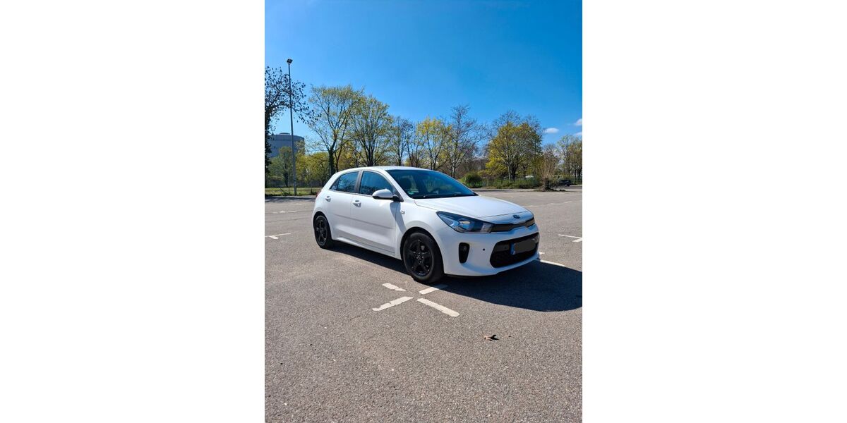 Kia Rio 95.165 km 7.990 &euro; Pfullingen 72793