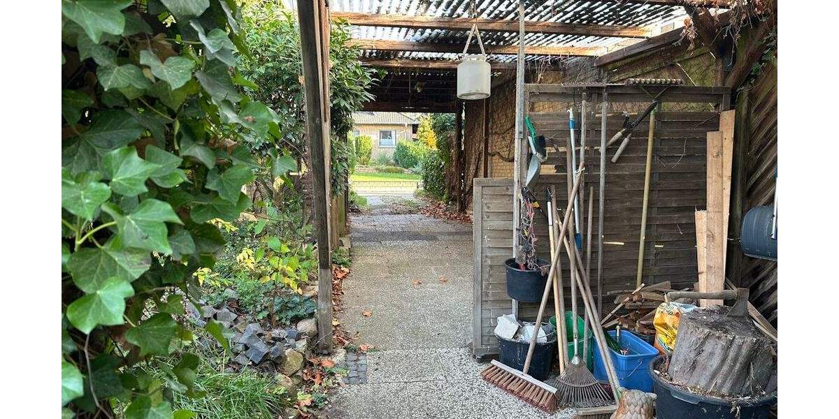 Einfamilienhaus mit Einliegerwohnung - sanierungsbedürftig 5 zimmer