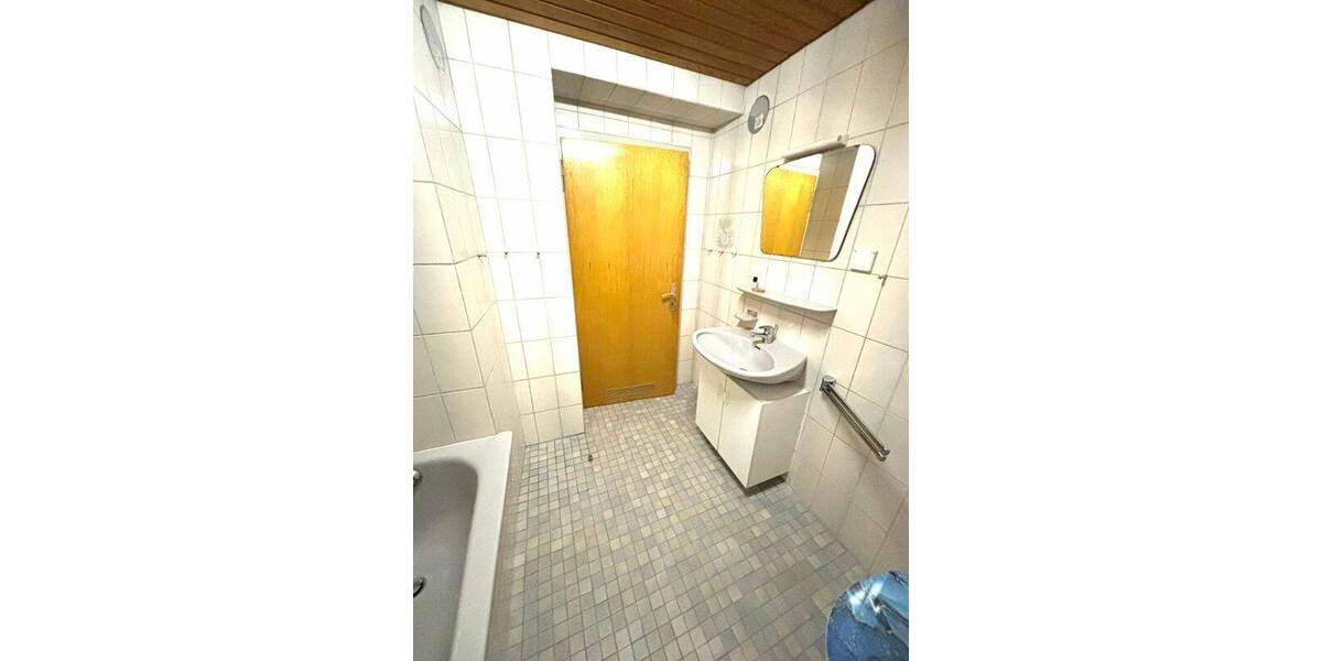 Einfamilienhaus Hilzingen - 8 Zimmer, 192 m&sup2;, 415.000&euro; | Angebot:26276261