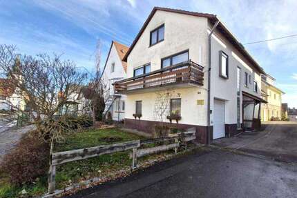Haus zum Kaufen in Nagold-Hochdorf 394.000 € 191.55 m² 8 zimmer