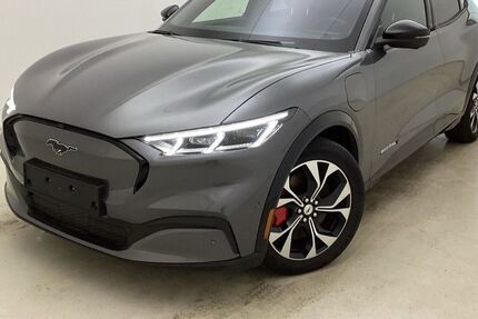 Ford Mustang Mach-E 45.039 km 26.990 &euro; Helmstedt 38350