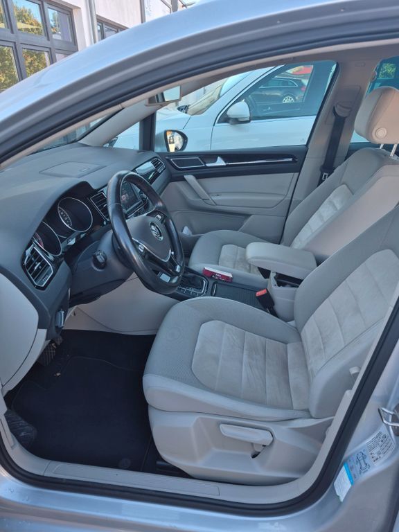 VW Golf Sportsvan 145.000 km 11.600 € Travenbrück 23843