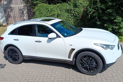 INFINITI FX 190.000 km 9.200 &euro; Kakenstorf 21255