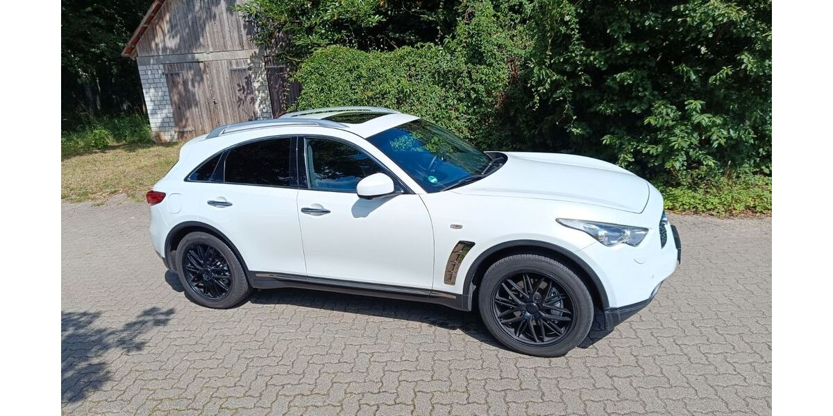 INFINITI FX 190.000 km 9.200 &euro; Kakenstorf 21255