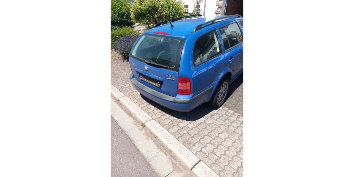 Skoda Octavia 225.000 km 900 &euro; Theley 66636