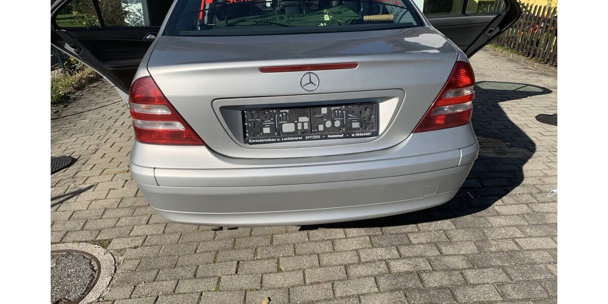 Mercedes-Benz C 200 208.000 km 3.500 &euro; Bernhardswald 93170