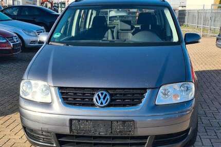 VW Touran 293.630 km 1.499 &euro; Korbach 34497