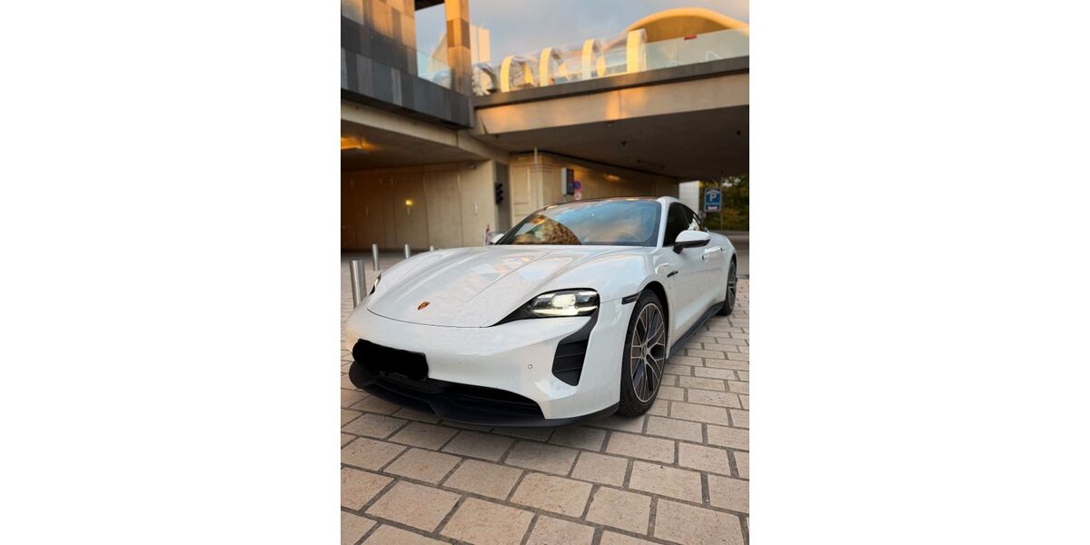 Porsche Taycan 41.500 km 61.900 &euro; Trier 54295