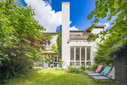 Haus München Bogenhausen - 5 Zimmer, 164 m&sup2;, 4.000&euro; | Angebot:26980464