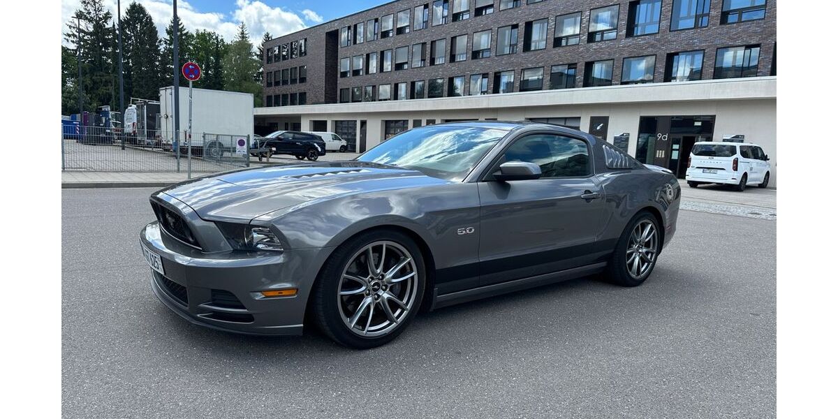 Ford Mustang 20.400 km 31.900 &euro; Hamburg 22453