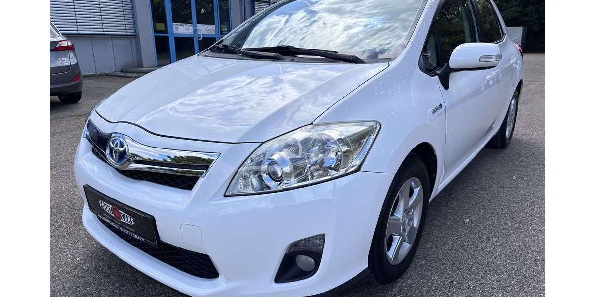 Toyota Auris 129.000 km 8.900 &euro; Essingen 73457