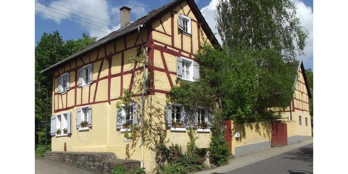Einfamilienhaus Bad Breisig - 9 Zimmer, 140 m&sup2;, 250.000&euro; | Angebot:27083214