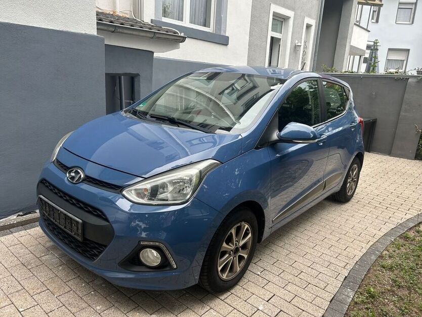 i10