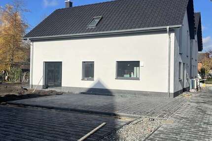 Haus zum Mieten in Isenbüttel 1.630 € 129.6 m² 5 zimmer