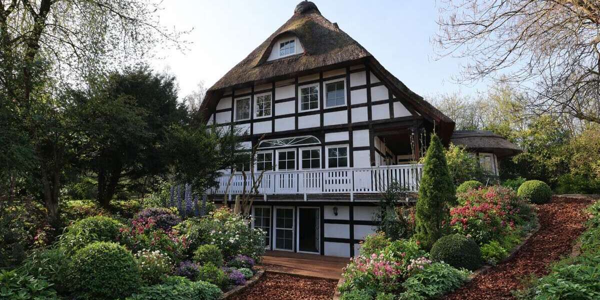 RESERVIERT! Exklusive Villa mit Wellnessbereich, Pool & großem Grundstück - Villa Hüllhorst | Angebot:27308745