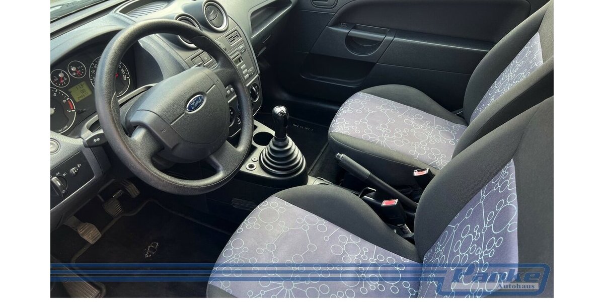 Ford Fiesta Ambiente 1.3*Radio/CD*AUX*Klima* 245.511 km 1.290 &euro; Berlin 13187