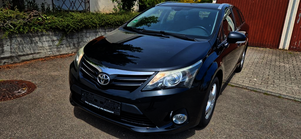 Toyota Avensis 127.000 km 9.950 &euro; Waiblingen OT Hegnach 71334