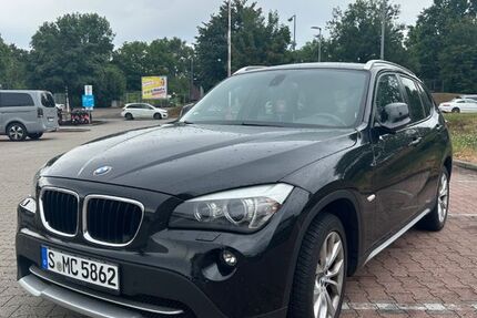 BMW X1 200.000 km 7.900 &euro; Stuttgart 70191