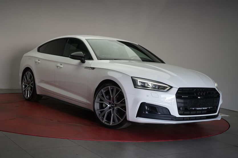 Audi A5 75.000 km 31.490 € Braunschweig 38110