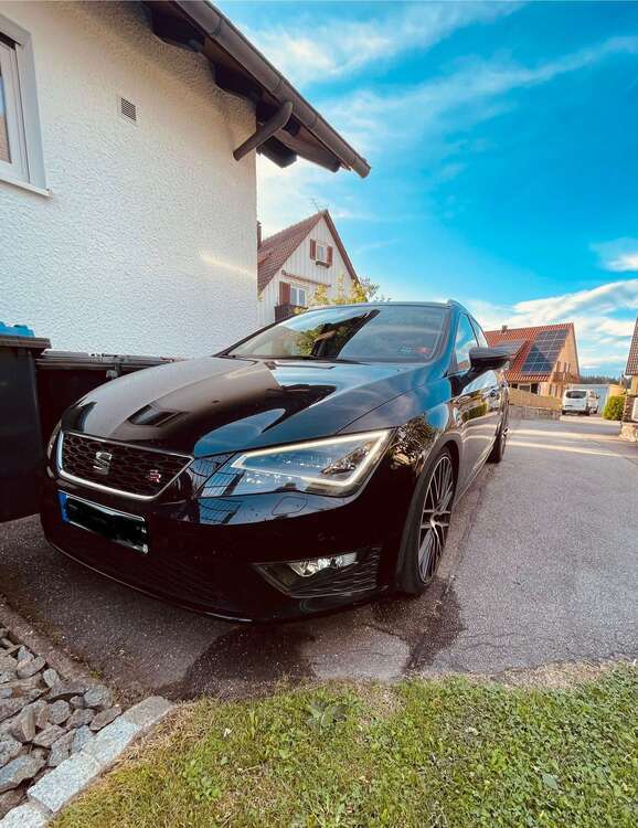 Seat Leon 94.000 km 14.550 € Freudenstadt 72250