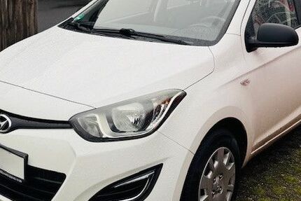 Hyundai i20 114.500 km 4.590 &euro; Euskirchen 53879