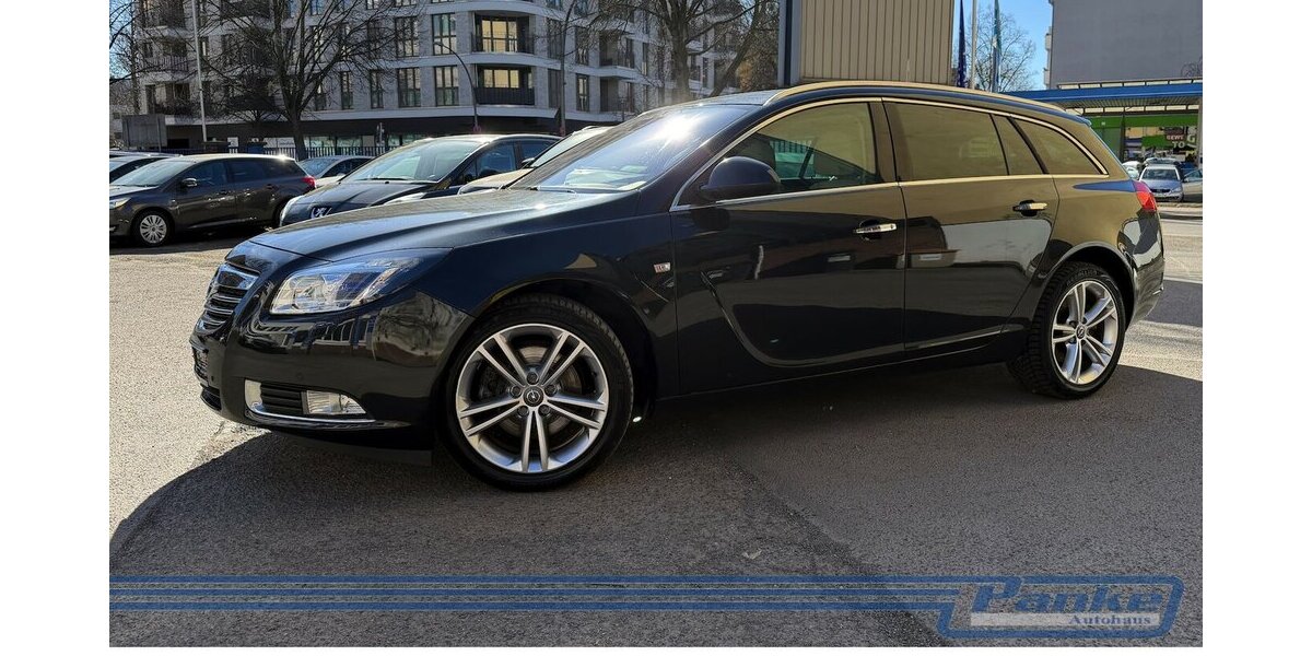 Opel Insignia Cosmo*SHZ*Navi*Tempo*E-Koffer*Lederweiß 169.708 km 5.780 &euro; Berlin 13187