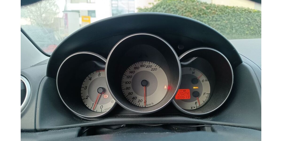 Mazda 3 108.603 km 5.800 &euro; Freiberg am Neckar 71691