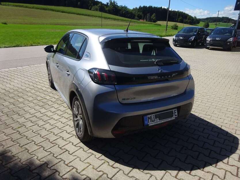 208
